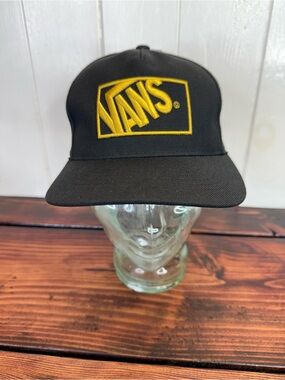 Vans Formula Snapback Hat Black Gold Logo NWT